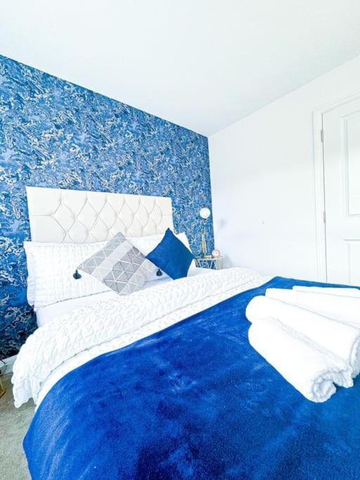 Contractors, Families, Tourists & Groups Welcome Sleeps Upto 9, Garden, Pet Allowed, Parking Included! Birmingham Exteriér fotografie