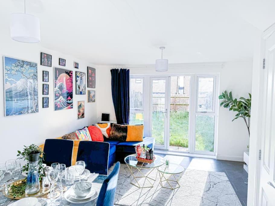 Contractors, Families, Tourists & Groups Welcome Sleeps Upto 9, Garden, Pet Allowed, Parking Included! Birmingham Exteriér fotografie