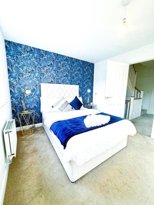 Contractors, Families, Tourists & Groups Welcome Sleeps Upto 9, Garden, Pet Allowed, Parking Included! Birmingham Exteriér fotografie