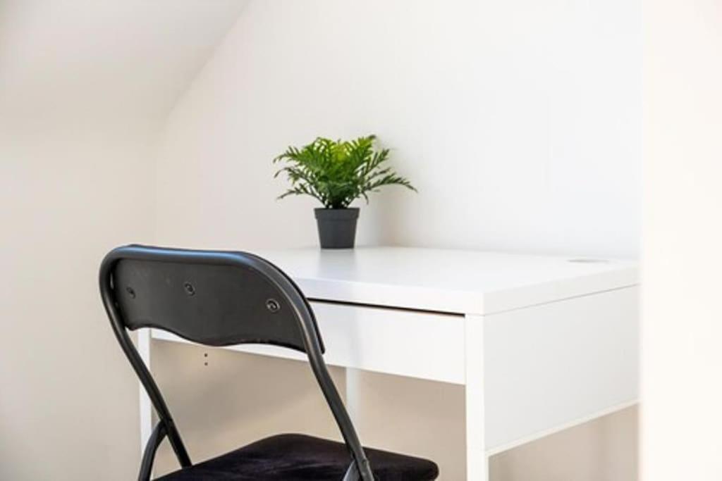 Contractors, Families, Tourists & Groups Welcome Sleeps Upto 9, Garden, Pet Allowed, Parking Included! Birmingham Exteriér fotografie